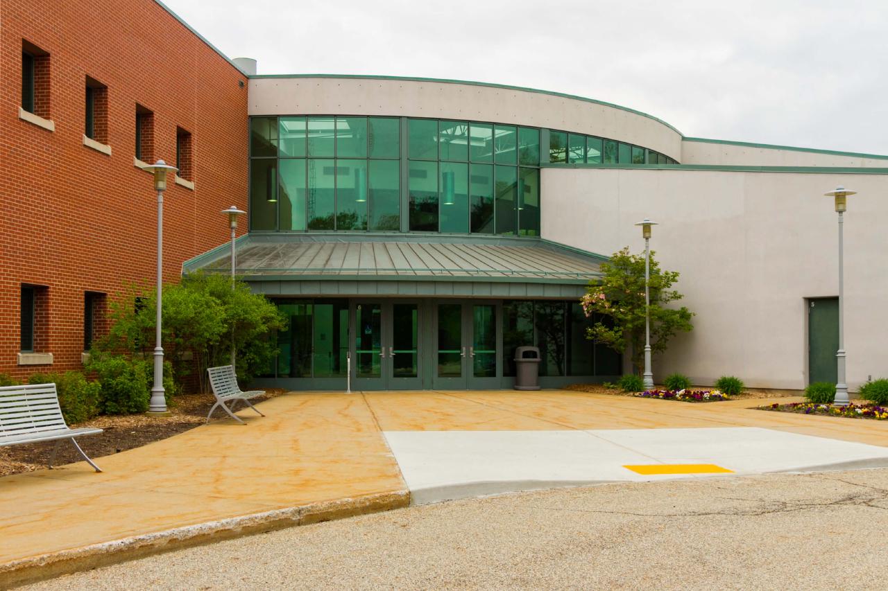 The Groves Center main entrance